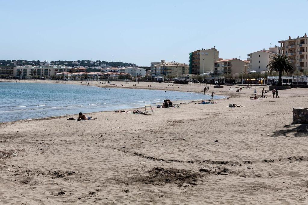 L' Escala Apartamento Pie De Playa-Wifi Free מראה חיצוני תמונה